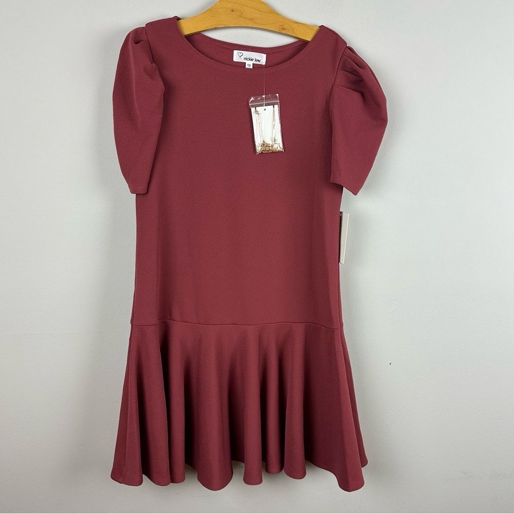 NWT Nickie Lew dress with a feather necklace sz 12